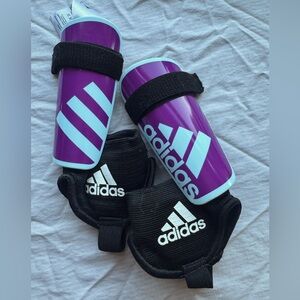 Kids Adidas Soccer Shinpads Size Small Purple
